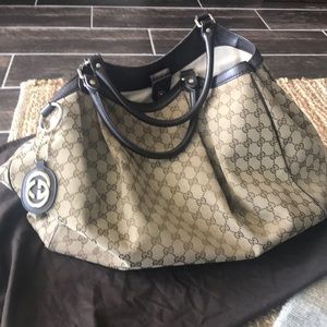 Large 💯 authentic GUCCI Sukey Tote.